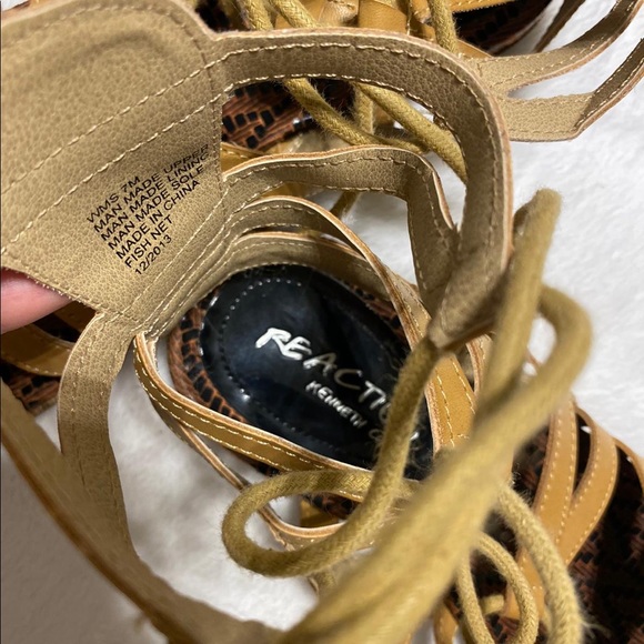 Leather gladiator sandals - Picture 3 of 5